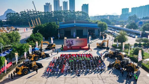 近日，2024年桂渝川甘青新六?。▍^(qū)、市）西部陸海新通道建設(shè)全國引領(lǐng)性勞動和技能競賽決賽圓滿舉辦。甘肅省代表隊取得集體第三名的好成績，甘肅建投職工肖登安奪得第一名，李文斌、張有德分獲第七名、第九名佳績